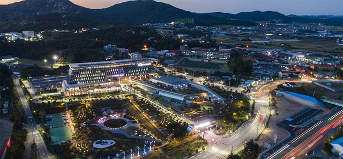 서부발전, '1.3조' UAE 1500㎿ 태양광 '출사표'…프랑스 EDF와 컨소시엄