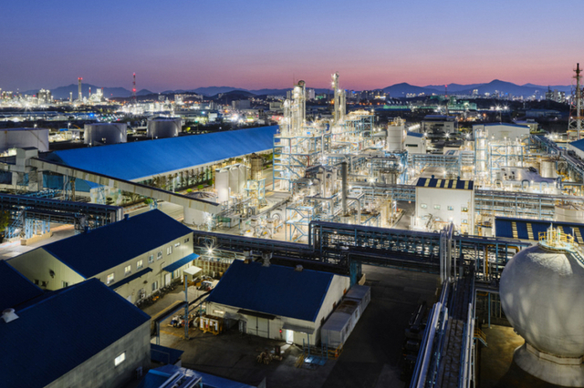 SK텔레콤, 롯데와 수소연료전지 폐열 전력 프로젝트 추진…완전 민간 모델구현