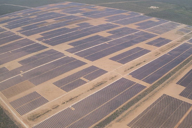 한화 김동관 美 데이터센터 시장 공략 '승부수'…태양광·ESS 사업 전격 통합