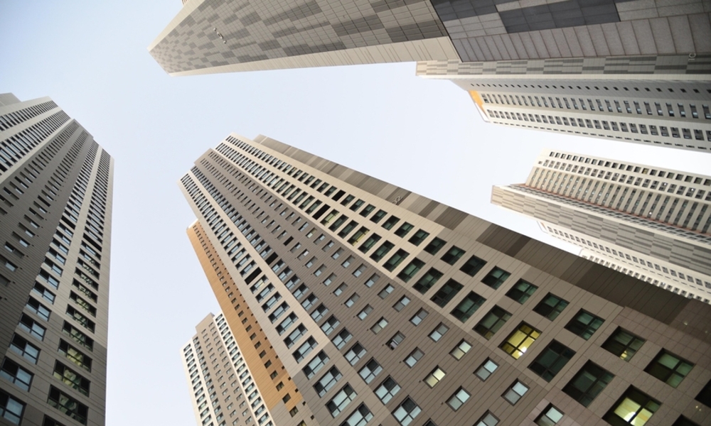 다주택자 '매물 던지기' 영향에 강남권·용산 아파트값, 2년 만에 동반 하락