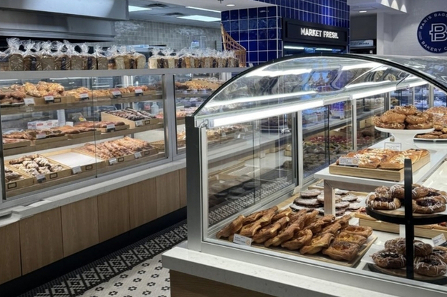 [단독] '허영인 미션' 美 300호점…파리바게뜨 필라델피아 국제공항점 오픈