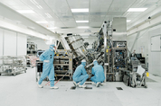 '첨단 공정 팹에 최대 18대' EUV 수급 어쩌나…ASML 화재 여파 확산