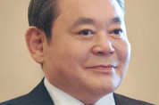 "서양 부품 벤더에서 글로벌 기업으로" 외신, 이건희 리더십 주목