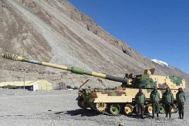 인도軍, K9 '바지라' 자주포 100문 추가 도입 완료