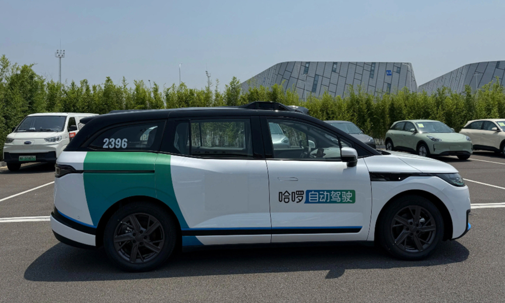 로보택시 판 커진다…테슬라 이어 中CATL·앤트그룹 출사표