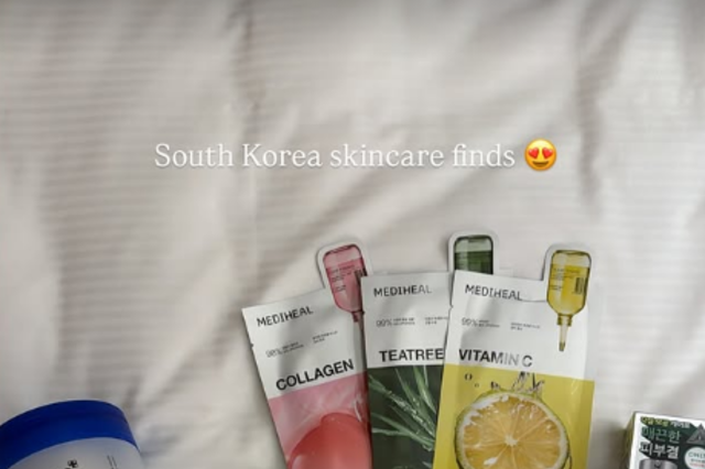 방한 백악관 대변인 'K뷰티 성지' 올리브영에 푹 빠졌다