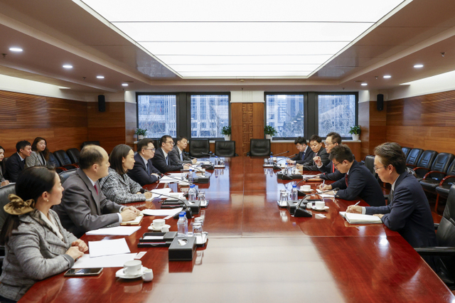 양걸 중국삼성 사장, 링지 상무부 차관과 회동…AI·바이오 신사업 협력 논의