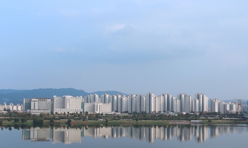 강남3구·용산 아파트값 2주째 하락…한강벨트로 확산 조짐