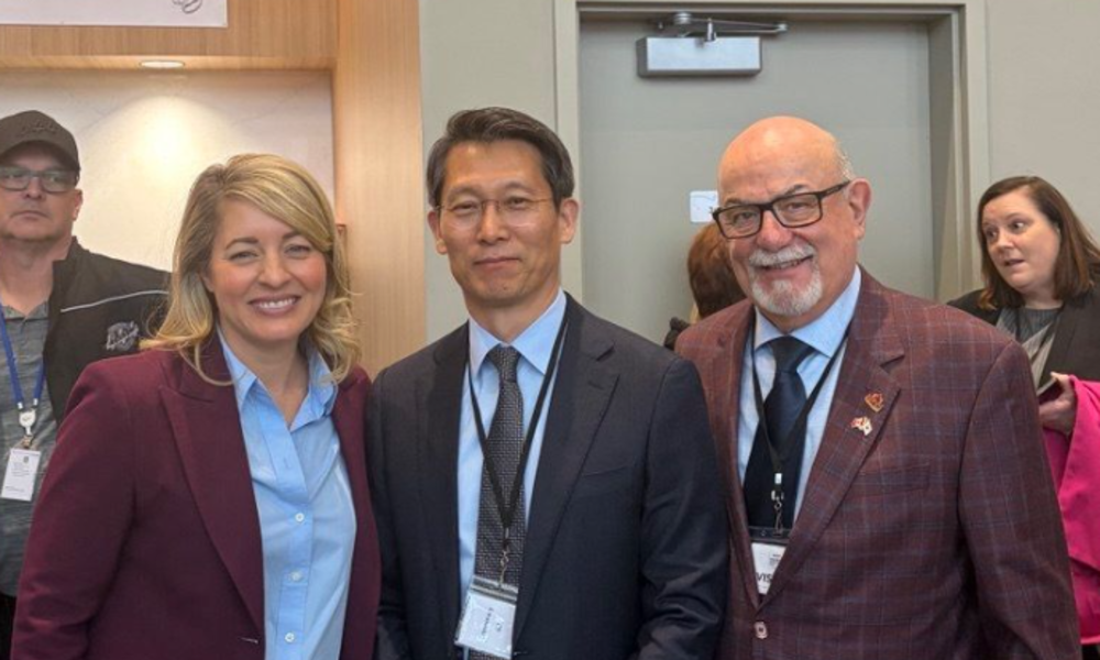 한화오션 특수선해외사업단 부사장, 캐나다 산업부 장관·온타리오 주지사와 깜짝 회동