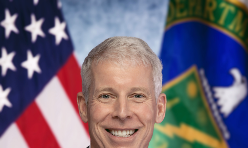 美 에너지부 장관 "호르무즈 해협에서 곧 유조선 이동 시작"