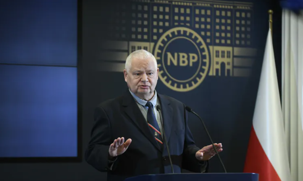 'K-방산 큰손' 폴란드 중앙은행 총재 "金 팔아 국방자금 조달 검토"