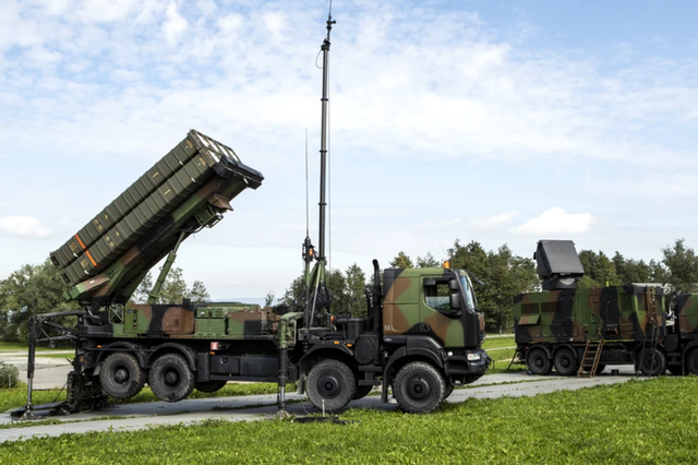 스위스, 美 패트리엇 이어 방공시스템 추가 도입…'한국형 사드' L-SAM 관심