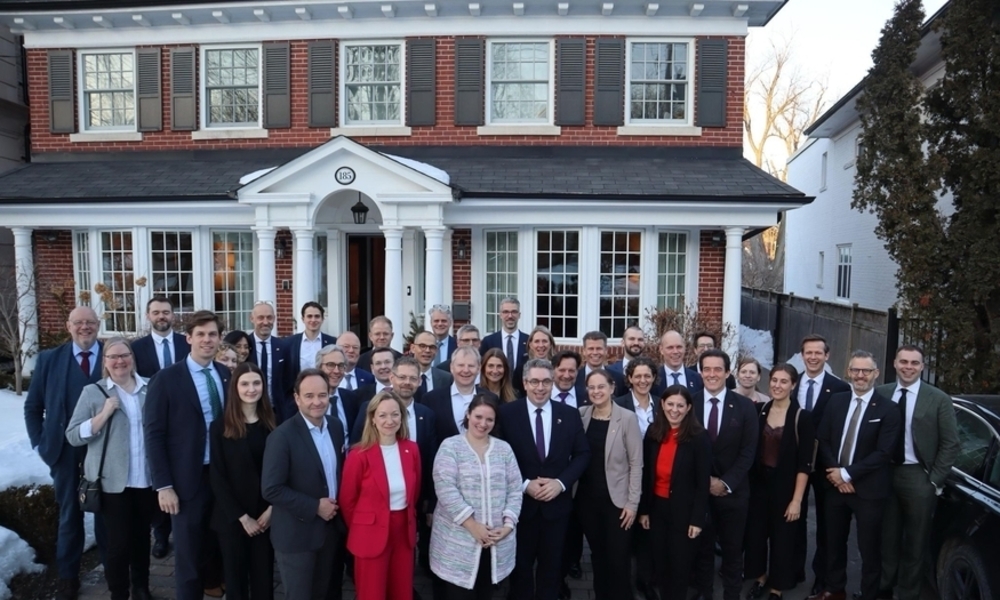 TKMS, 캐나다 잠수함 입찰 '공식' 출사표…1500페이지 분량 제안서 제출