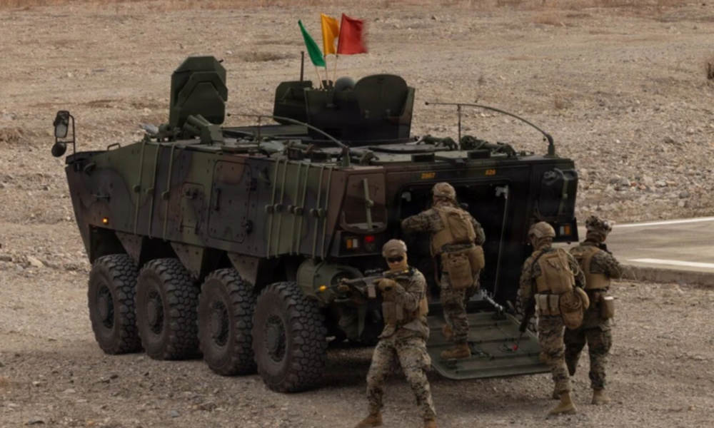 美 해병대, 현대로템 K808 장갑차 '극찬'…"스트라이커보다 한 세대 앞서"