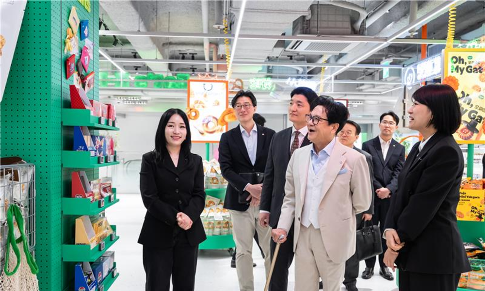 CJ올리브영 美 진출 초읽기, '체험형 뷰티'로 세포라 안방 공략한다