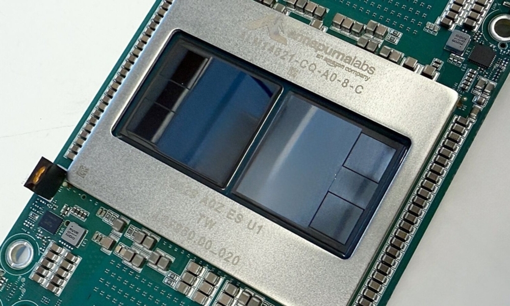 ์๋ง์กด, .์๋น๋์ ๋ํญ๋ง ๋
ธ๋ฆฐ๋ค "๋ค๋ฅธ ํ์ฌ์ ์์ฌ AI์นฉ ํ๋งค ๊ฒํ "