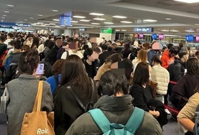 [단독] 공항 긴 대기줄 관리도 못하더니...인천공항 직원서비스 평가 '1위→4위'
