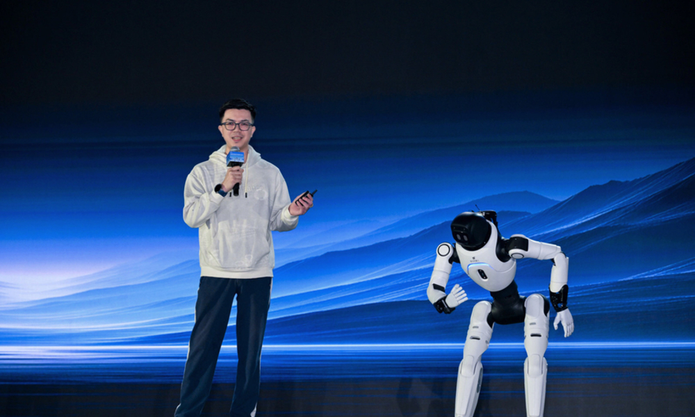 'LG전자 투자' 애지봇, 핵심 AI 모델 공개…피지컬AI 상용화 정조준