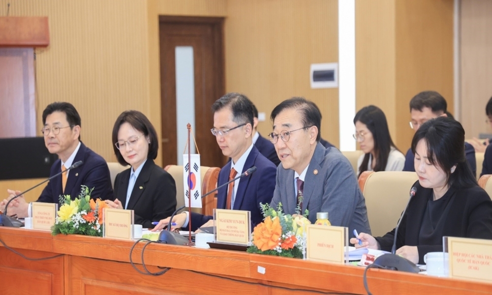 김윤덕 국토부 장관 ”베트남 고속철도 등 인프라 사업 참여 희망”