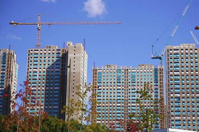 대형 건설사 주가 '8배' 뛰는 사이 중소업체는 '줄도산'