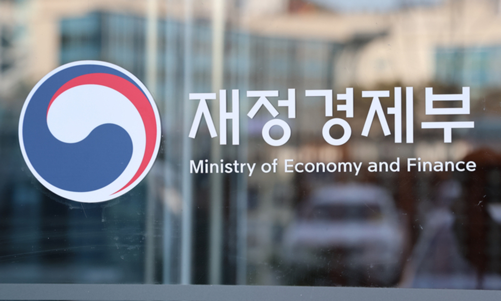 [단독] 정부, 맥주주세 인하 '선긋기'…오비 "맥주세 인하" vs 하이트 "소주세 집중" 난항