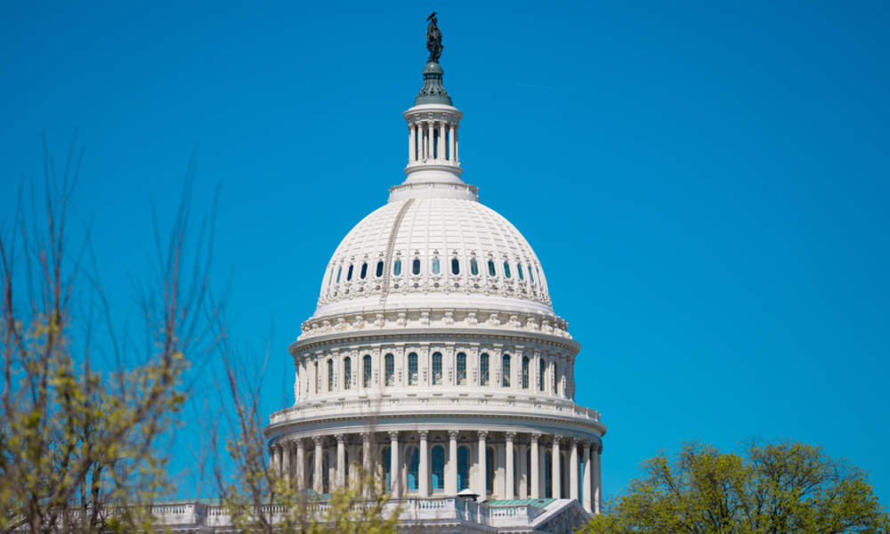 美 의회, 트럼프에 "中 자동차 제조사, 미국 생산 금지" 촉구