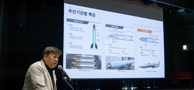 한화에어로, '한국판 미티어' 장거리 공대공 개발 로드맵 제시…KF-21 무장 국산화 본격화