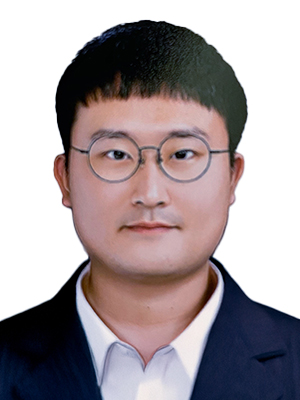 이진욱 기자