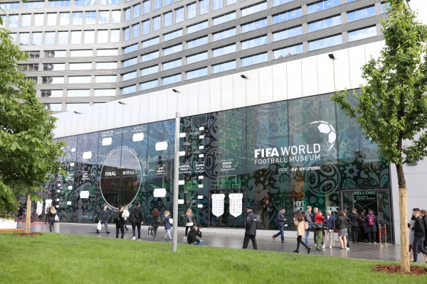 2018 FIFA 러시아 월드컵 기간 동안 현대 모터스튜디오 모스크바 건물 외관 벽면에 조성된 경기 대진표 파사드 2018 FIFA 러시아 월드컵 기간 동안 현대 모터스튜디오 모스크바 건물 외관 벽면에 조성된 경기 대진표 파사드