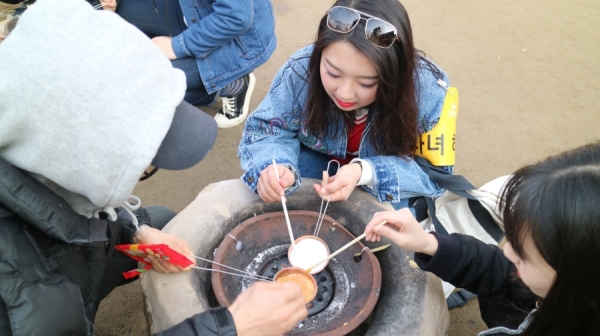 연탄불 달고나 만들기 체험