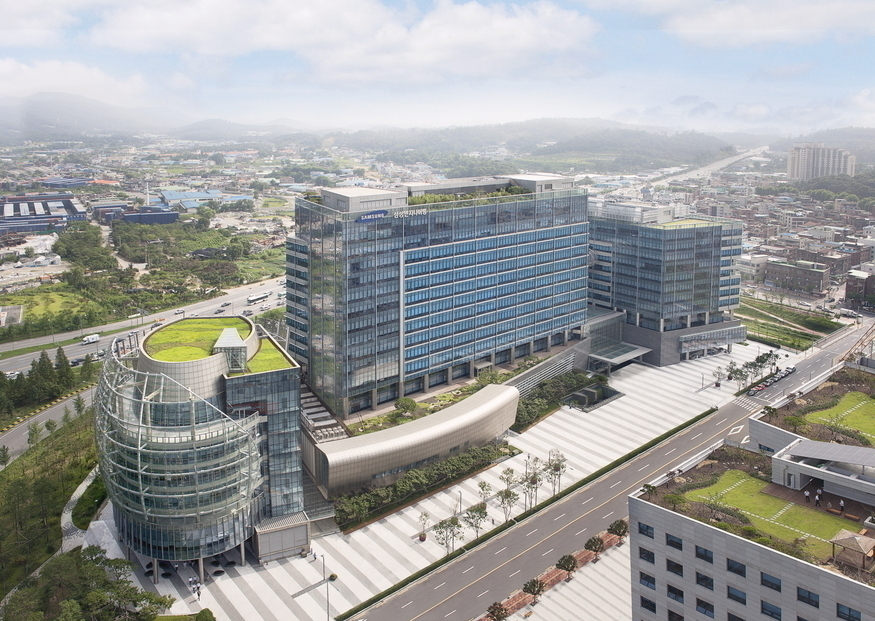 삼성물산, CLSA 목표주가 32만원 '껑충'...SMR·태양광 신사업 탄력 - 뉴스 썸네일 이미지